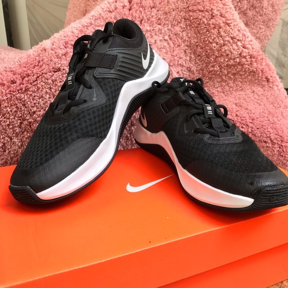 NIKE WMS MC TRAINER - Picture 1 of 13